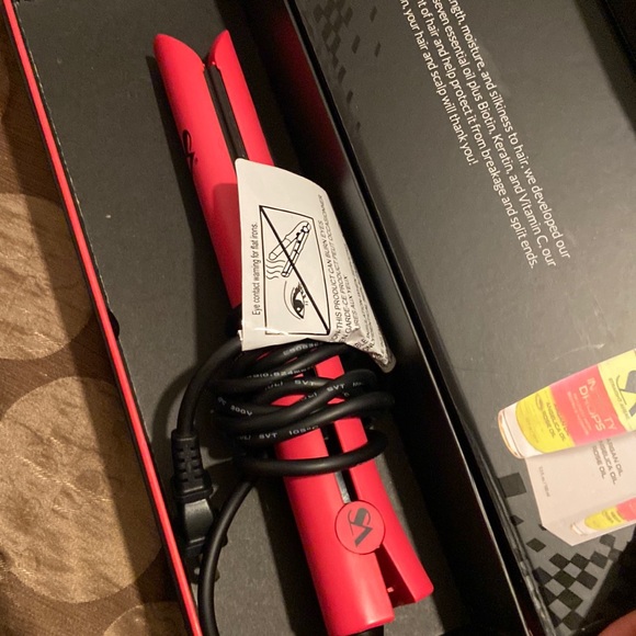 Straight ahead straightener